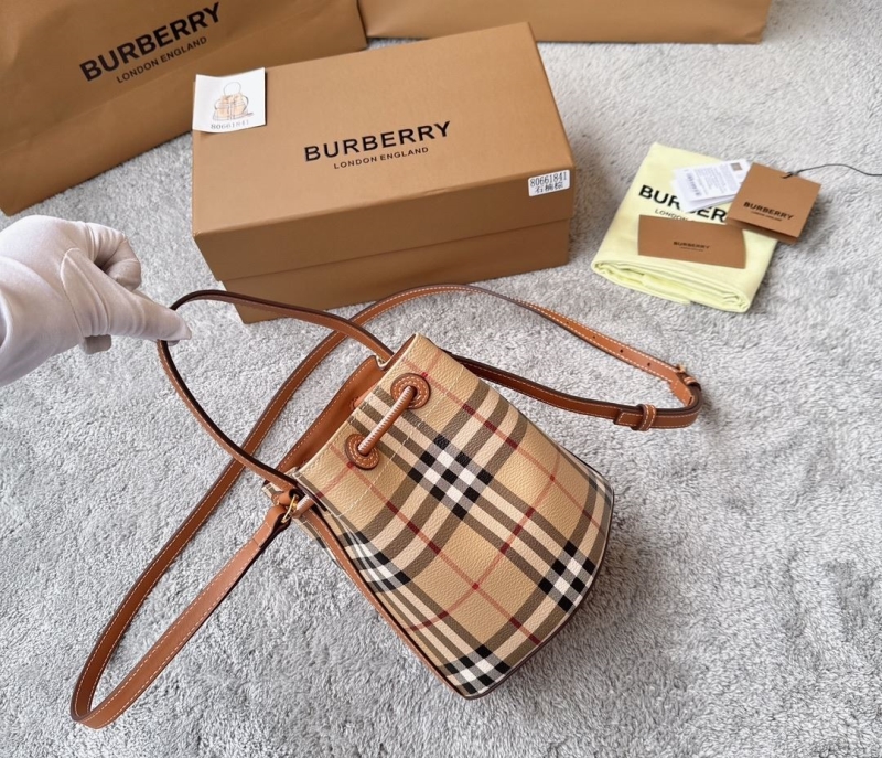 Bv*b*rry bucket bags